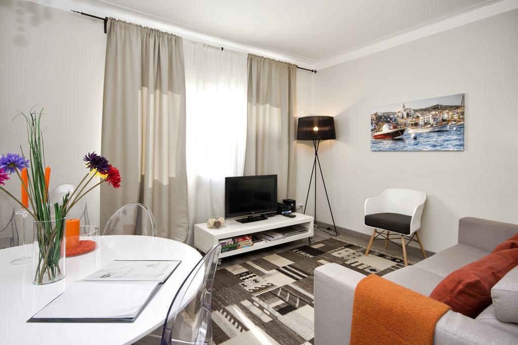 Eixample Building Apartments By Mercedes Heritage 巴塞罗那 外观 照片