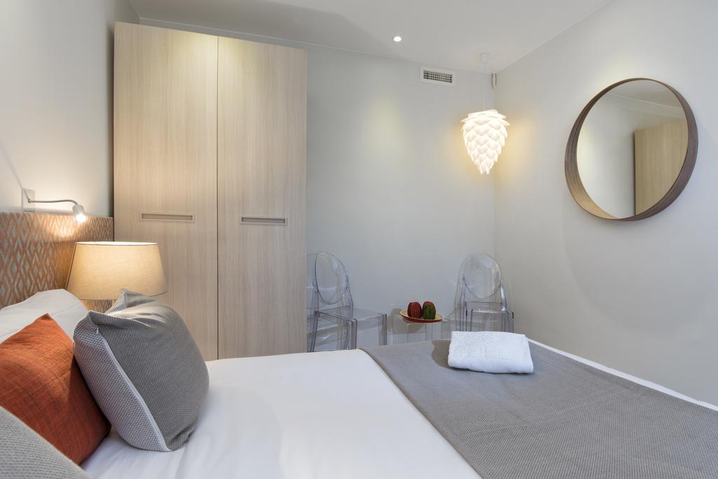 Eixample Building Apartments By Mercedes Heritage 巴塞罗那 外观 照片