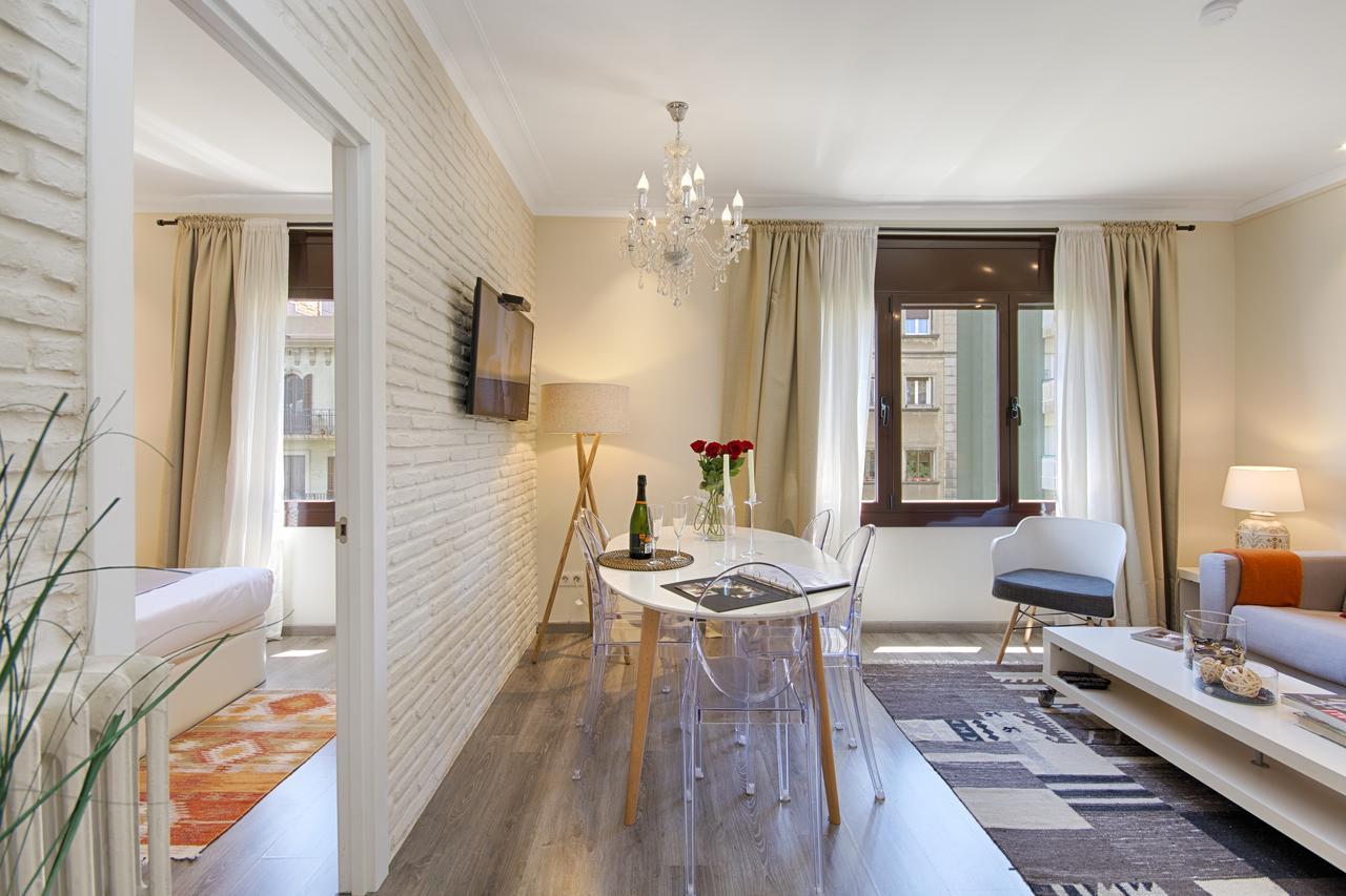 Eixample Building Apartments By Mercedes Heritage 巴塞罗那 外观 照片